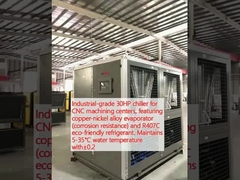 Refroidisseur industriel de 30 chevaux pour centres d'usinage CNC, équipé d'un évaporateur en alliage cuivre-nickel (résistance à la corrosion) et d'un réfrigérant respectueux de l'environnement R407C. Maintient une température de l'eau de 5 à 35 °C avec