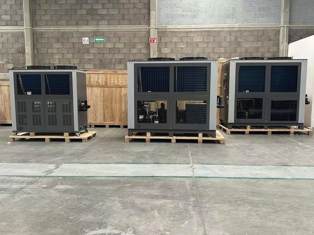 46Chillers industriels de 2 kW pour le refroidissement stable des broches des machines à découper CNC, des machines à graver et des broches des fraiseuses