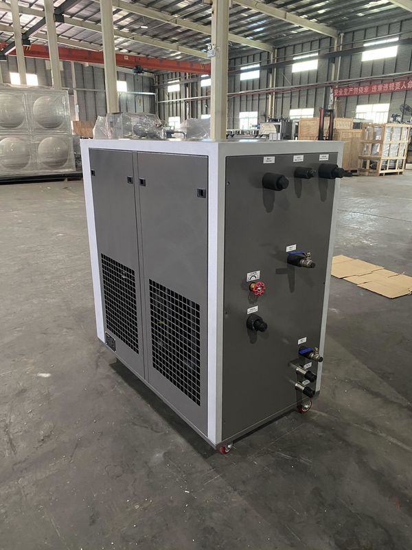 Chillers compacts refroidis à l'eau 6 tonnes Refroidissement rapide avec une capacité de refroidissement de 19 kW Surveillance à distance 24 heures sur 24, 7 jours sur 7 réfrigérant écologique