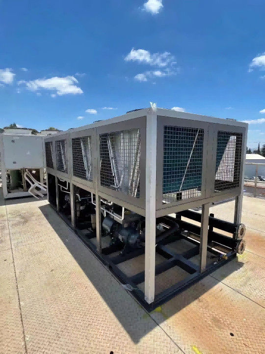 Chiller industriel à vis refroidi à l'air de 150 tonnes Solution de refroidissement à haut rendement pour machines à extruder