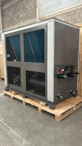 25RT réfrigérateur industriel à haut rendement économe en énergie compresseur importé, laboratoire de contrôle de température PID intelligent/système de circulation multifonctionnel à refroidissement par air adapté aux semi-conducteurs/lasers