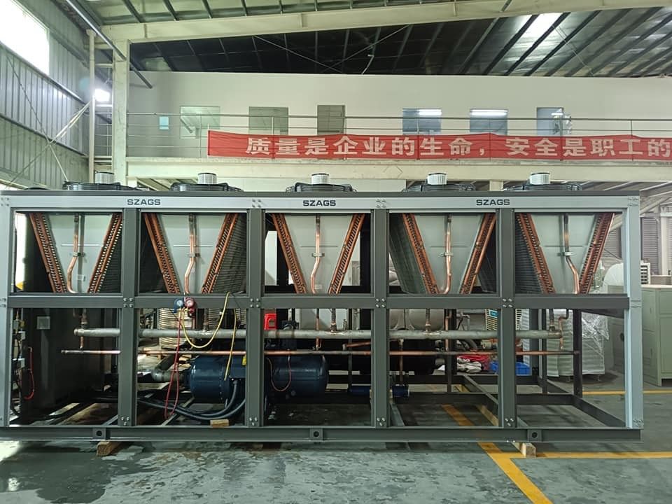 Chiller industriel à vis refroidi à l'air de 200 ch pour une solution de refroidissement à haut rendement