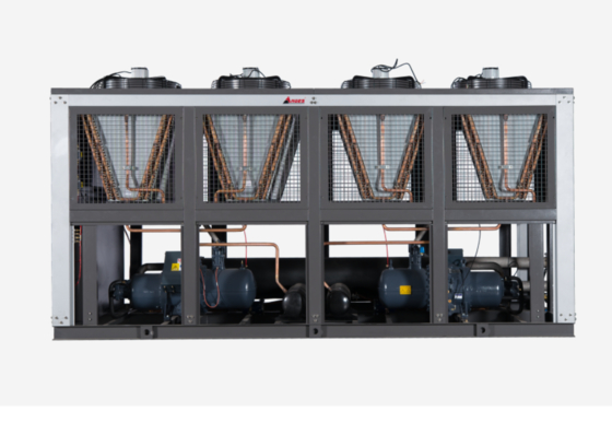 Chiller à rouleaux refroidi à l'air de haute capacité de 470 kW pour le refroidissement à l'eau des procédés industriels dans l'impression et la stratification de films BOPP